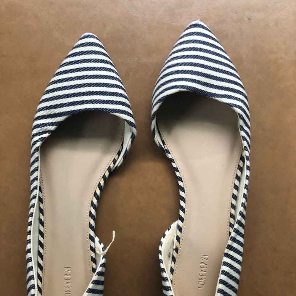 Forever 21 pointed toe flats |striped